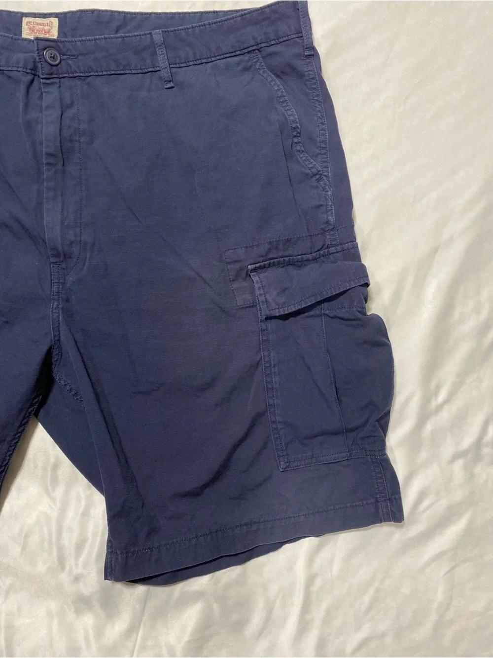 Levi's Navy Blue Cargo Shorts size 48